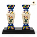 Pair or vase.