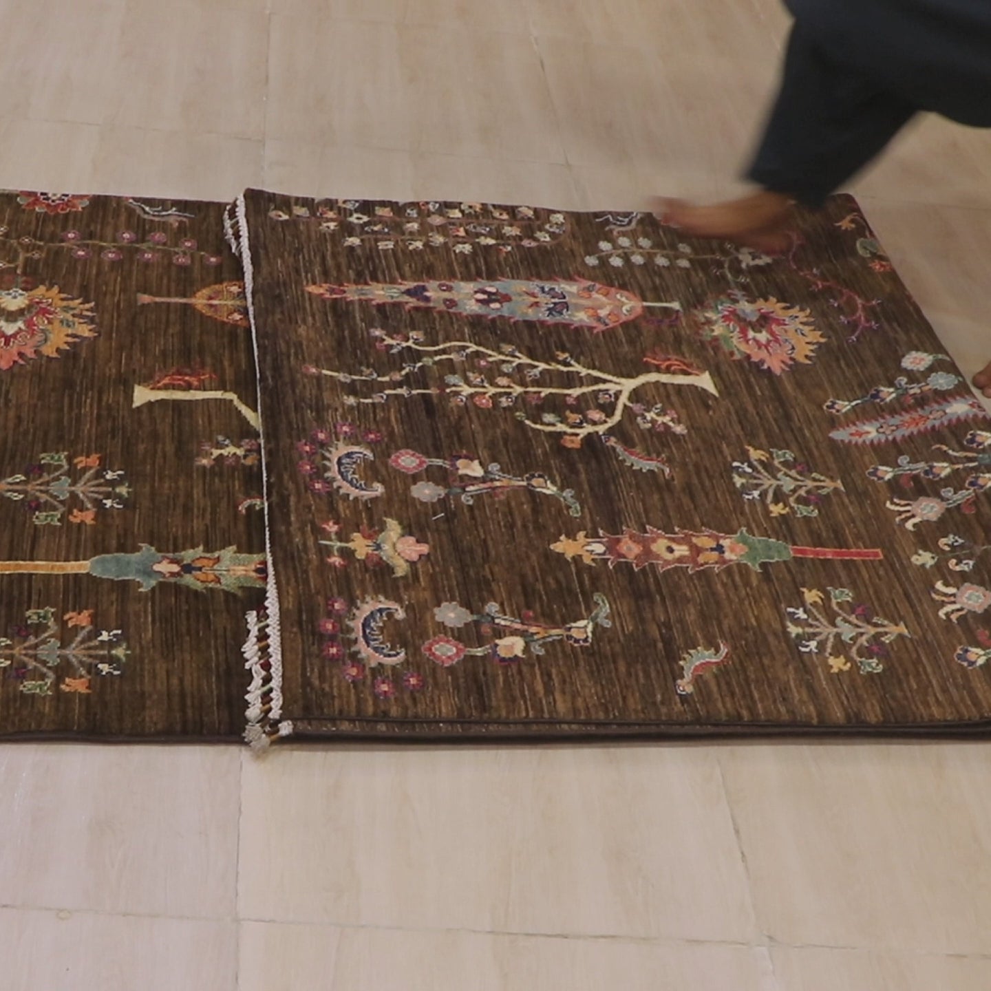 Chobi Oriental Chinar Pattern Carpet – 8 m²